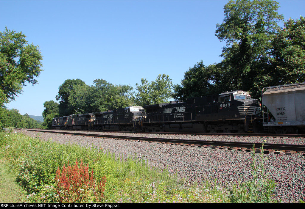 NS 1819 leads a freight west past MP 116